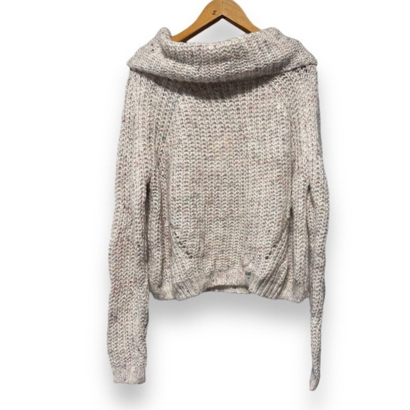 Moon & Madison Beige Speckled Cowl Neck Cropped Sweater Women's Size Medium NWT - Picture 1 of 15